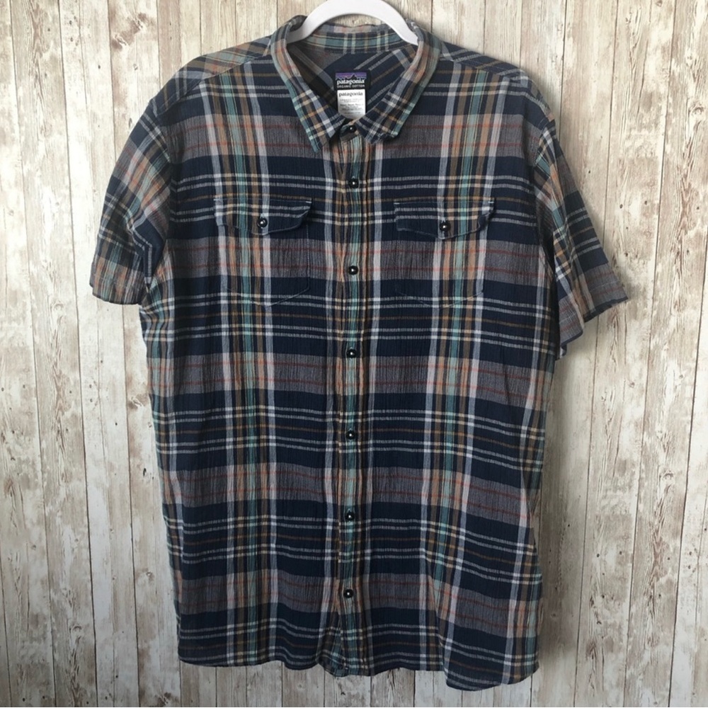 Patagonia men’s short sleeve button down shirt.
